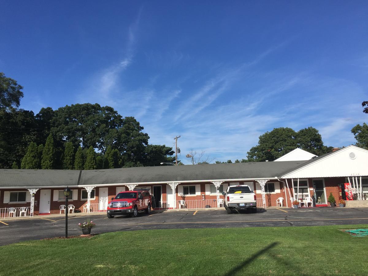 Bel Aire Motel Muskegon Heights Exterior photo